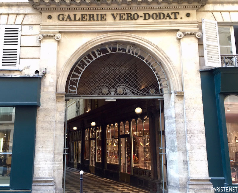 Vero Dodat Pasajı - Galerie Véro-Dodat Pariste.Net