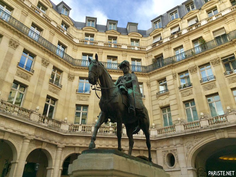 VII. Edouard Meydanı- Place Edouard VII Pariste.Net