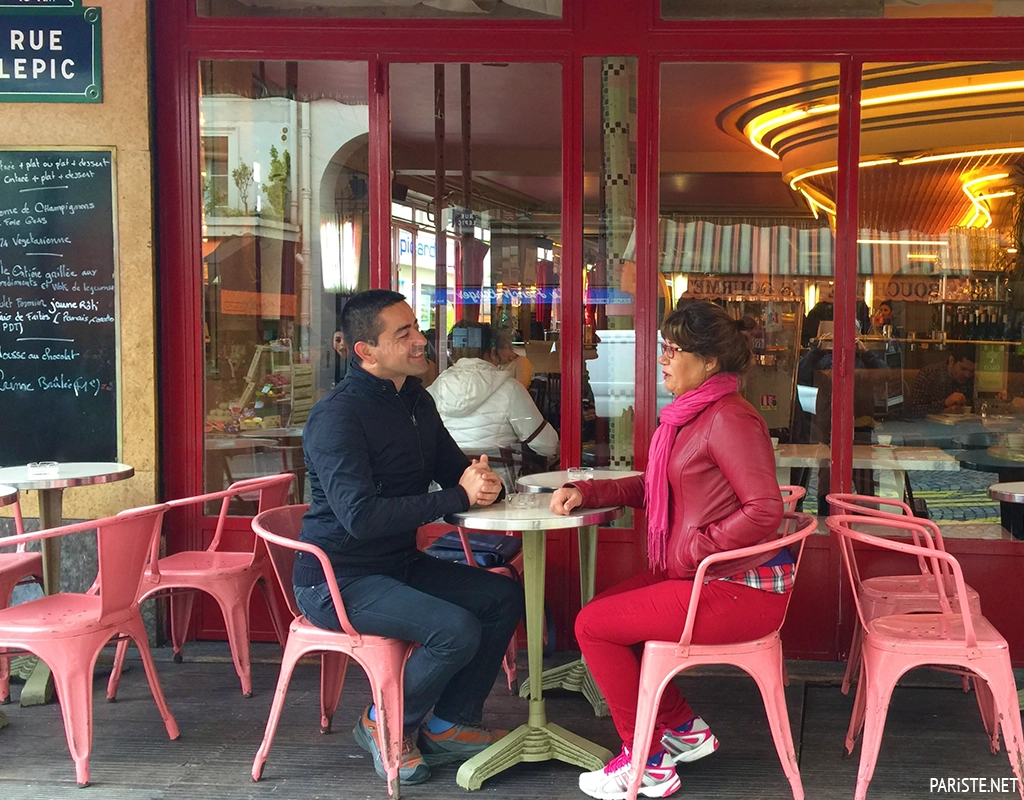 Amelie nin Cafesi Cafe des Deux Moulins Montmartre Paris Pariste.Net
