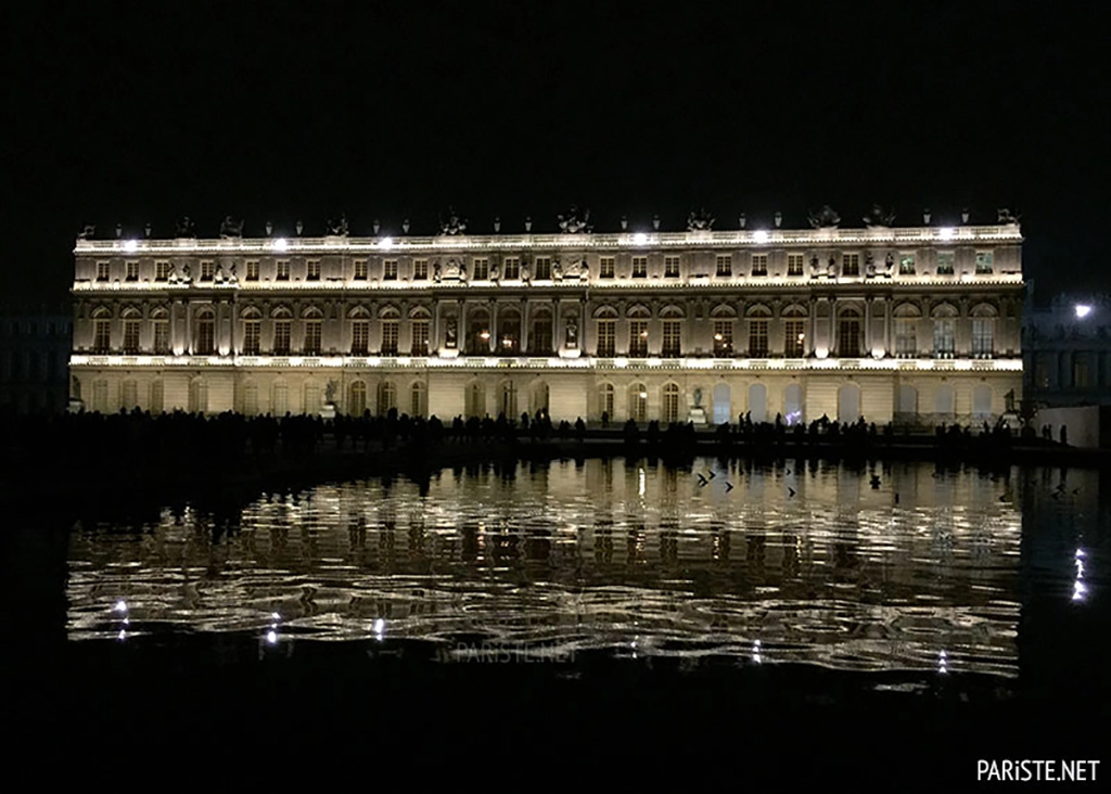 Versay Sarayı Havai Fişek Gösterisi - Les Grands Eaux Nocturnes Pariste.Net