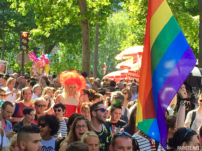 Gay Pride Paris - Paris Onur Yürüyüşü - Marche des Fiértés Paris Pariste.Net